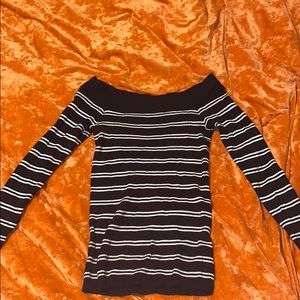 Off the shoulder long sleeve top